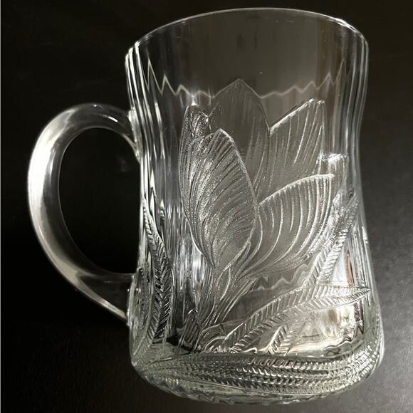 Arcoroc Canterbury 10 oz Glass Mug with‎ Floral Accents, Beautifully Embossed - Picture 1 of 7